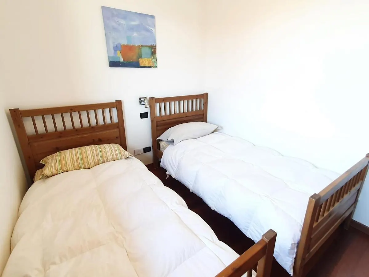 Holiday home Il Glicine Sul Garda Villetta A Schiera Monzambano