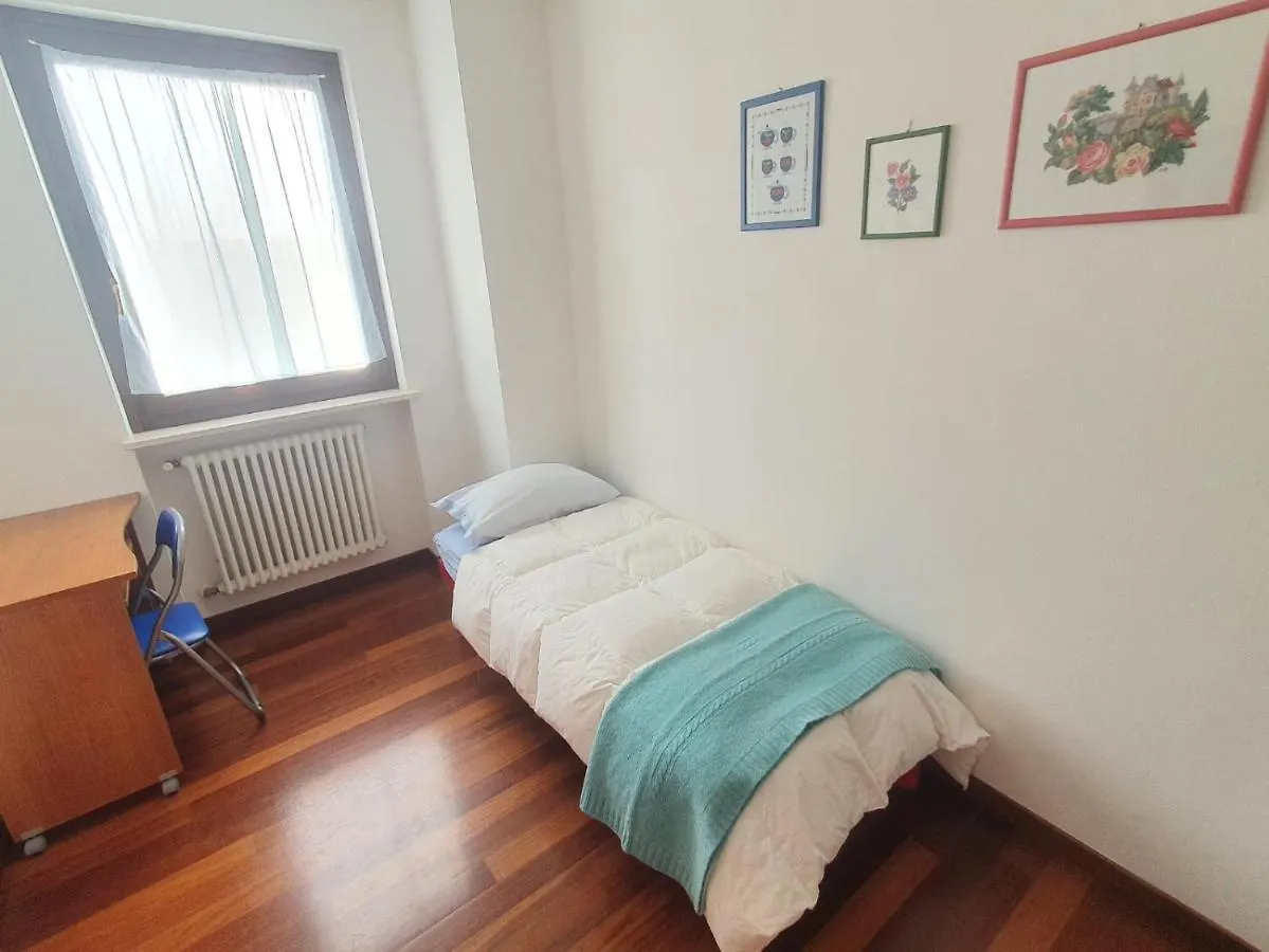 Holiday home Il Glicine Sul Garda Villetta A Schiera Monzambano