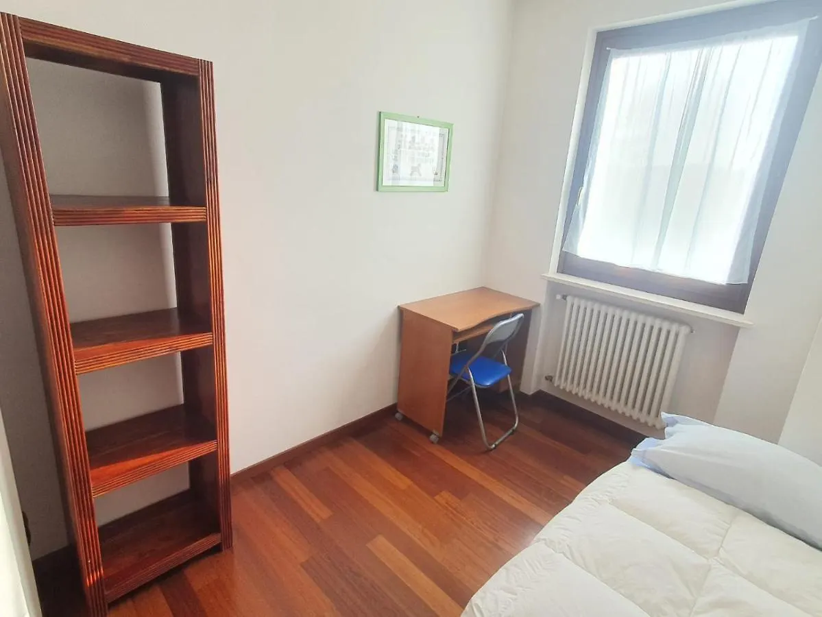 Il Glicine Sul Garda Villetta A Schiera Monzambano 0*,  Italy
